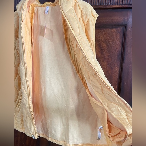 FREE PEOPLE Pale Marigold Dream Big Quilted Vest - Picture 7 of 11